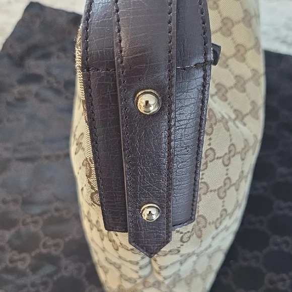 Gucci Beige and Dark Brown Shoulder Bag - Picture 8 of 17